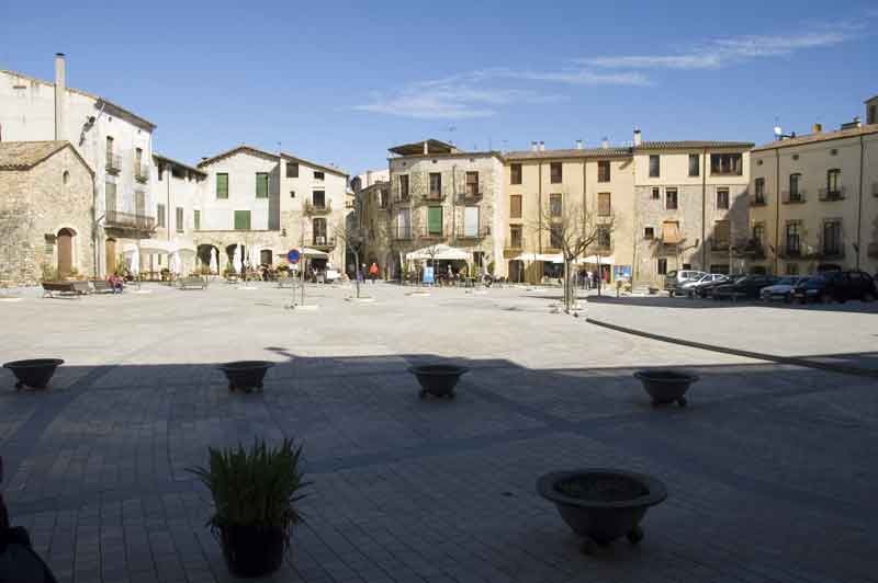 Girona - Besalú 20 - Prat de Sant Pere.jpg